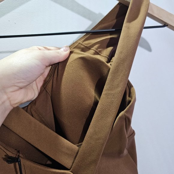 🏷️NWT ALO Yoga Airbrush Physique Capri Onesie In Cinnamon Brown - Various Sizes - Picture 10 of 15